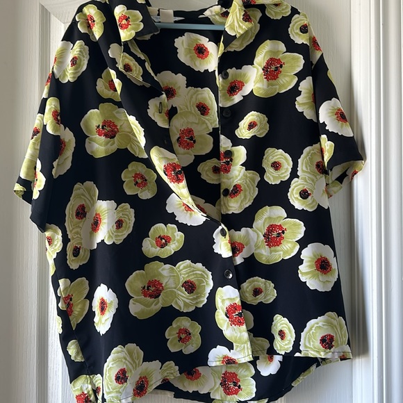 Ship’N Shore Button Up Floral Shirt - Picture 4 of 4